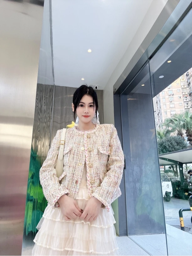 气质女神香槟金小香外套