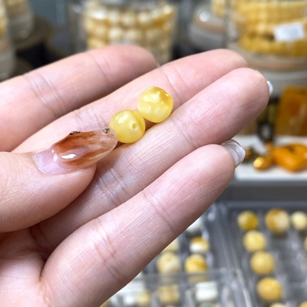 裸石琥珀未镶嵌九*娘8mm一对