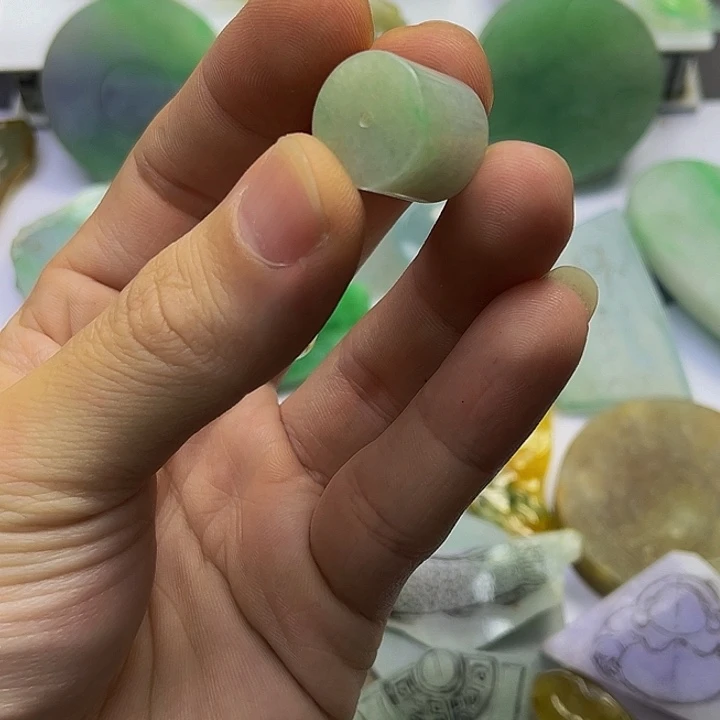 定制翡翠未镶嵌桶珠