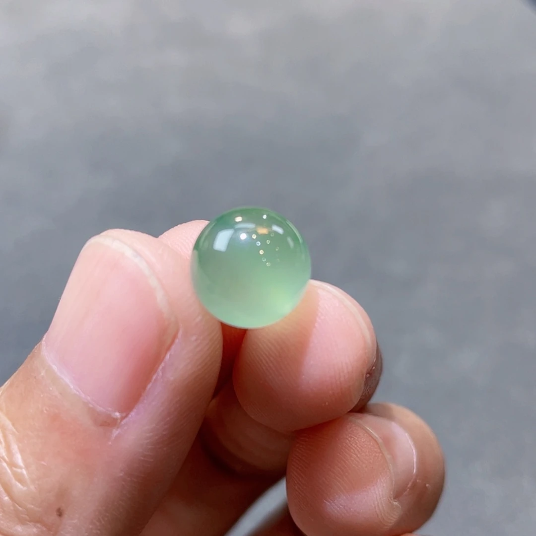 【闪购商品】颈饰未镶嵌翡翠卡10.6冰绿