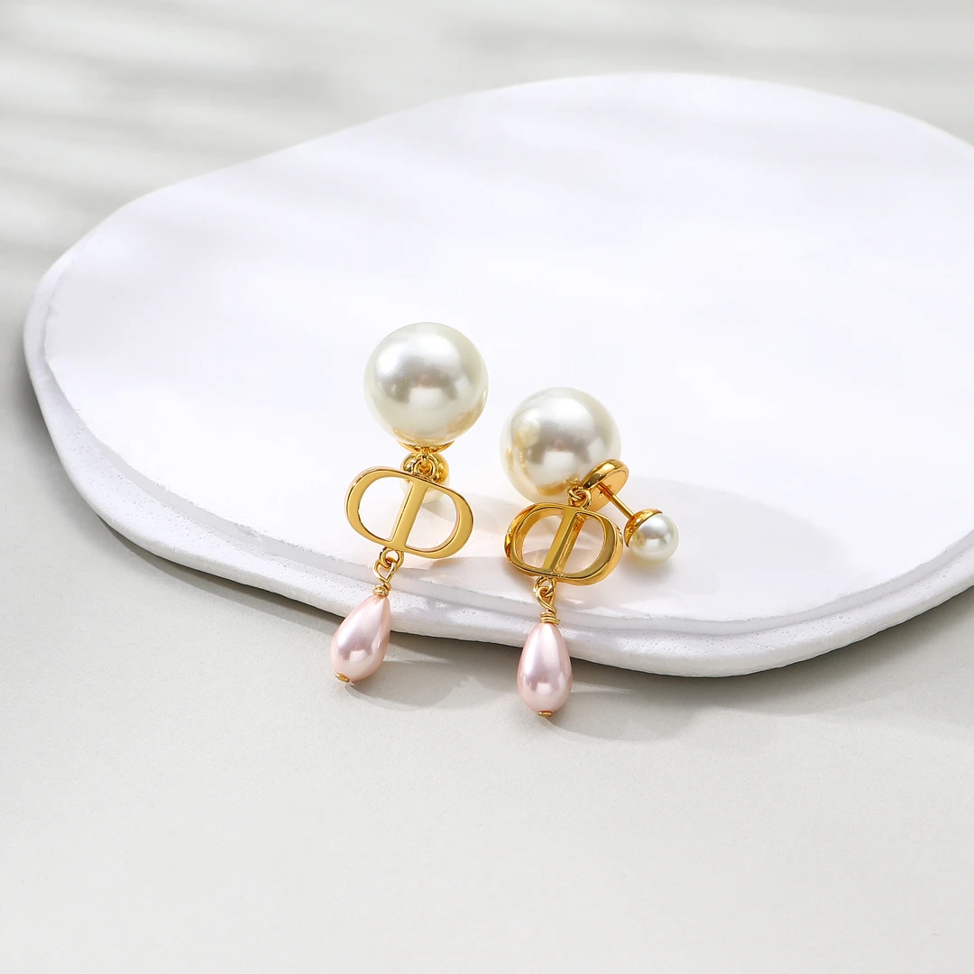 Tender Jinger 铜合金耳饰 新款粉色水滴字母前后珠耳饰轻奢时尚