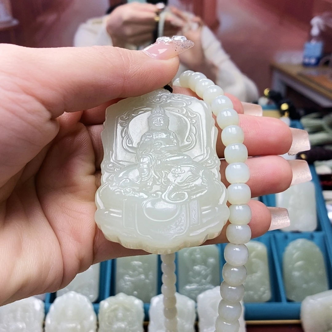 和田玉颈饰未镶嵌7****9