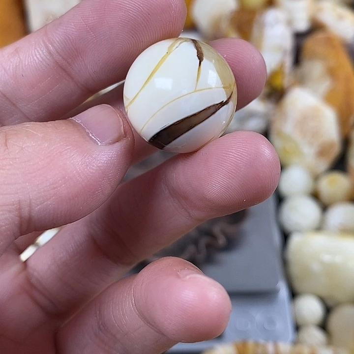 未镶嵌琥珀裸石我