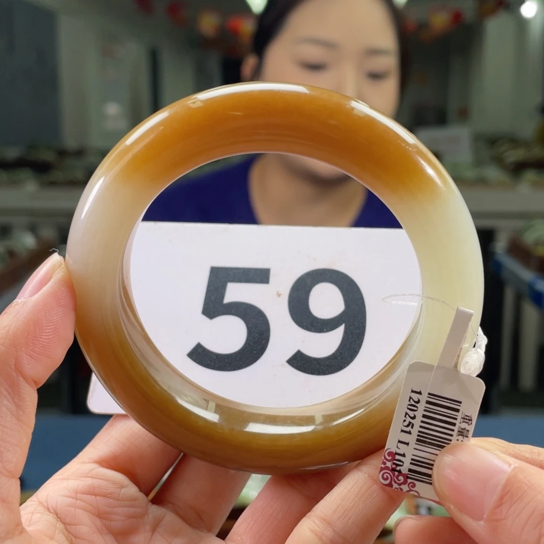 未镶嵌手镯和田玉回流