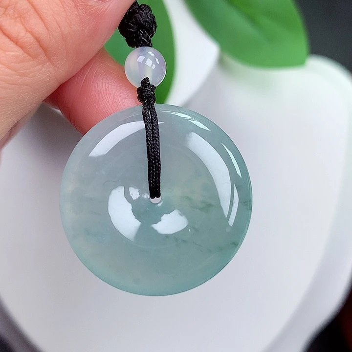 颈饰未镶嵌翡翠平安扣 28.4x6.2mm