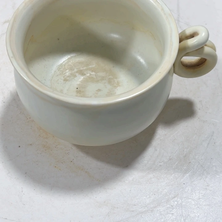 碟春*里器型规整精致小巧