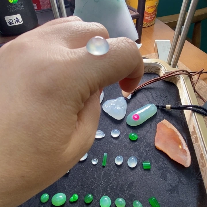 颈饰未镶嵌翡翠天然翡翠