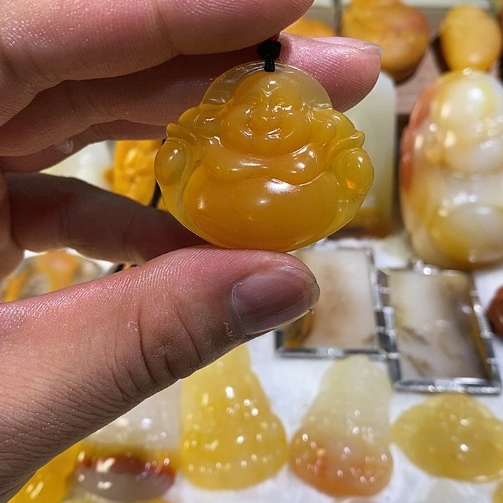 石英质玉（黄龙玉）未镶嵌项链吊坠