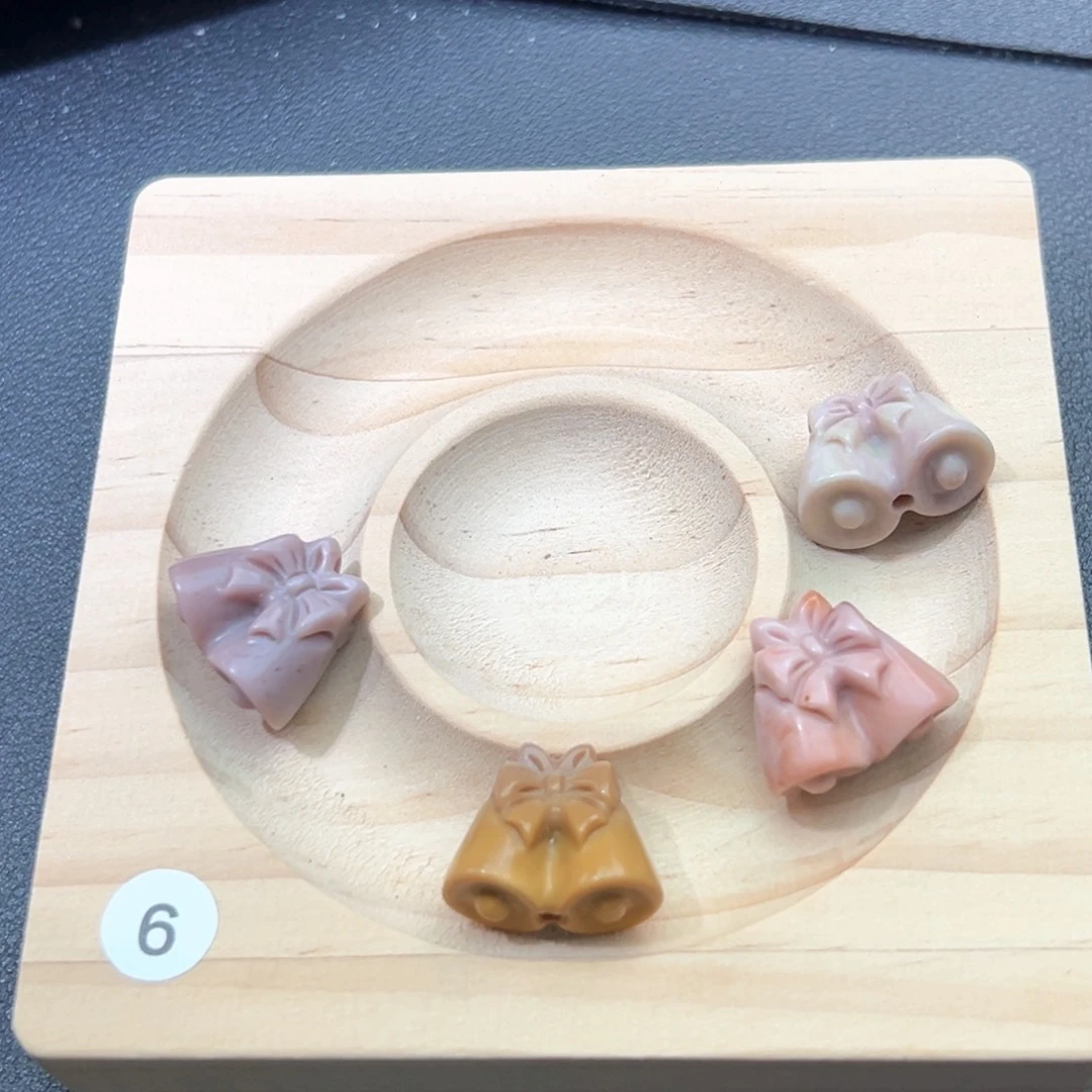 左***難石英质玉手链未镶嵌