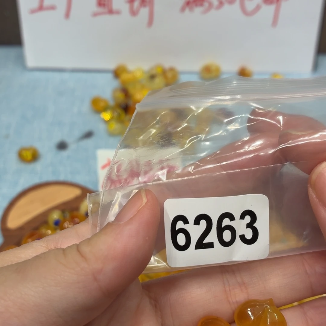 琥珀未镶嵌珠宝奇石琥珀蜜蜡小熊配饰