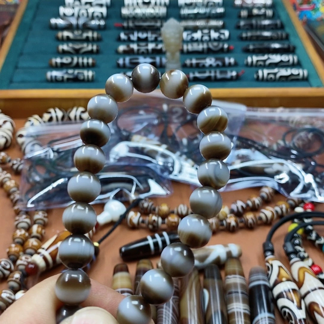 【闪购商品】玛瑙/玉髓手串未镶嵌李*