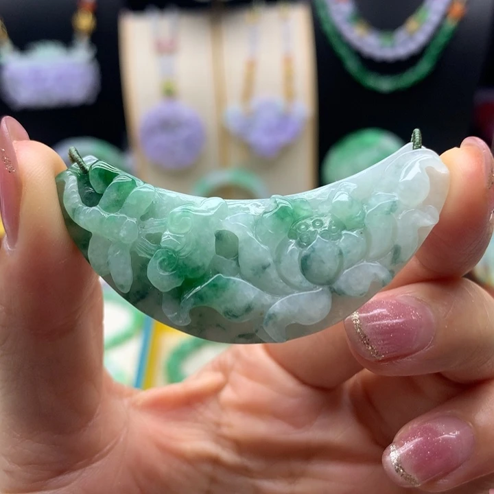 颈饰未镶嵌翡翠翡翠弯弯