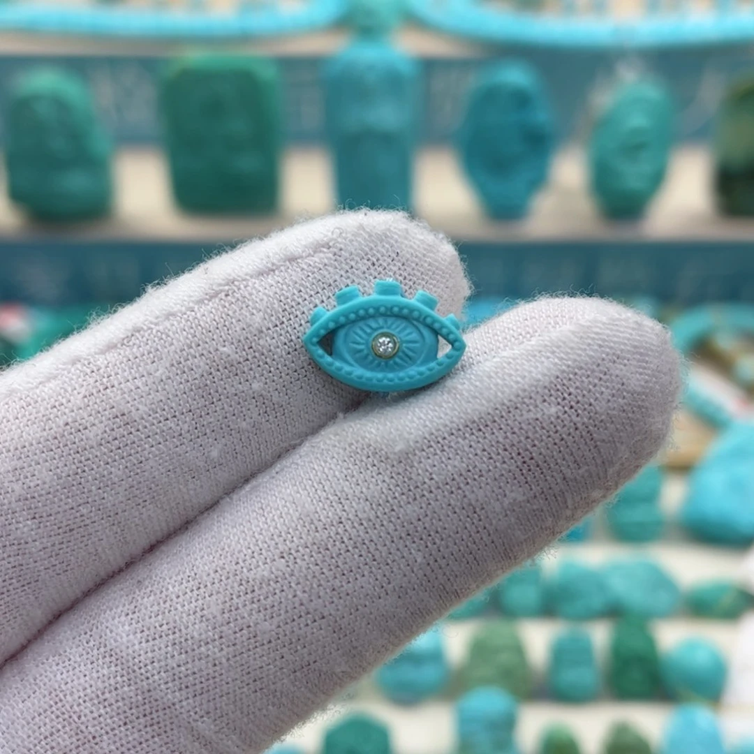 绿松石配饰未镶嵌