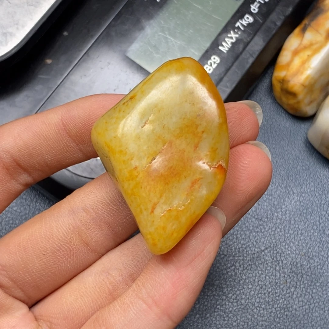 和田玉（糖玉）未镶嵌挂件