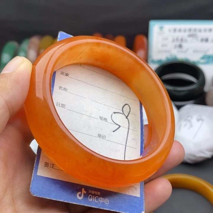 未镶嵌手镯石英质玉