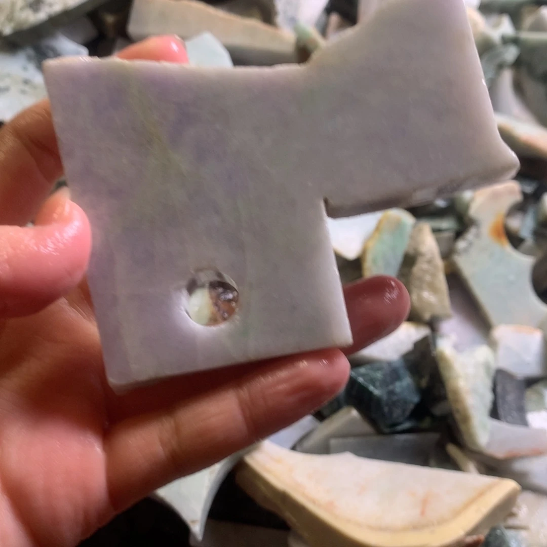 翡翠颈饰未镶嵌缅甸翡翠