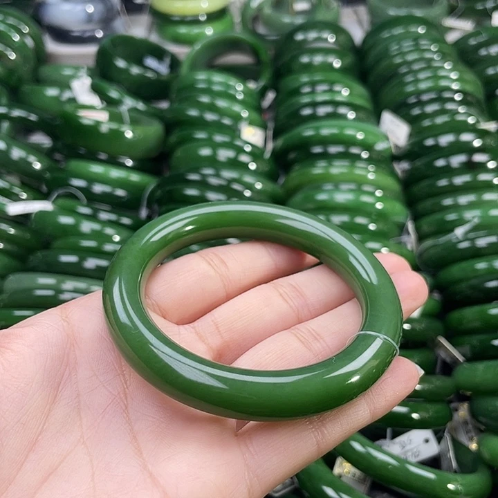未镶嵌手镯和田玉（碧玉）