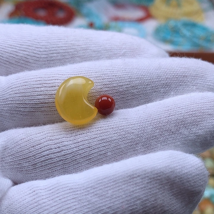 南红玛瑙未镶嵌珠宝奇石