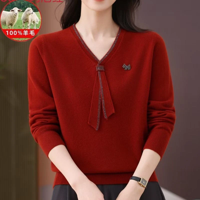 2025秋冬新款中年女士V领纯色高档时尚妈妈装100%绵羊毛针织毛衣