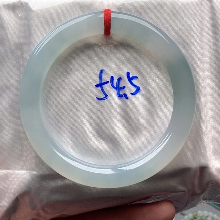 翡翠未镶嵌手镯翡翠未镶嵌手镯8