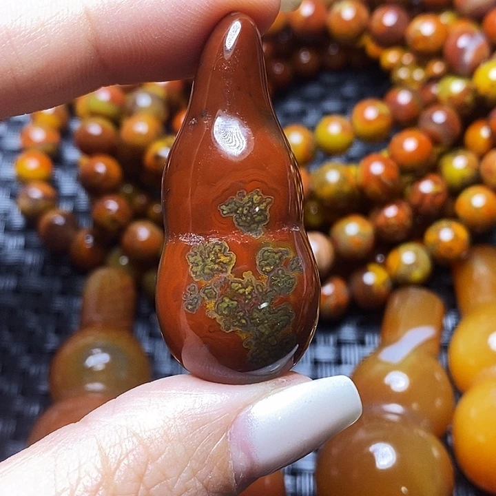 蒹***苍玛瑙/玉髓未镶嵌颈饰