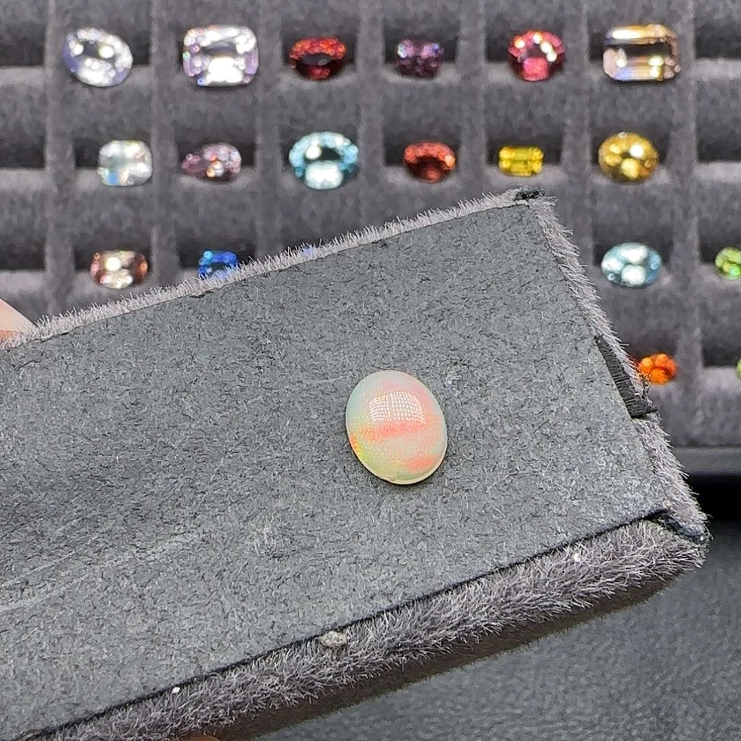 欧泊未镶嵌裸石7✖️9mm微瑕