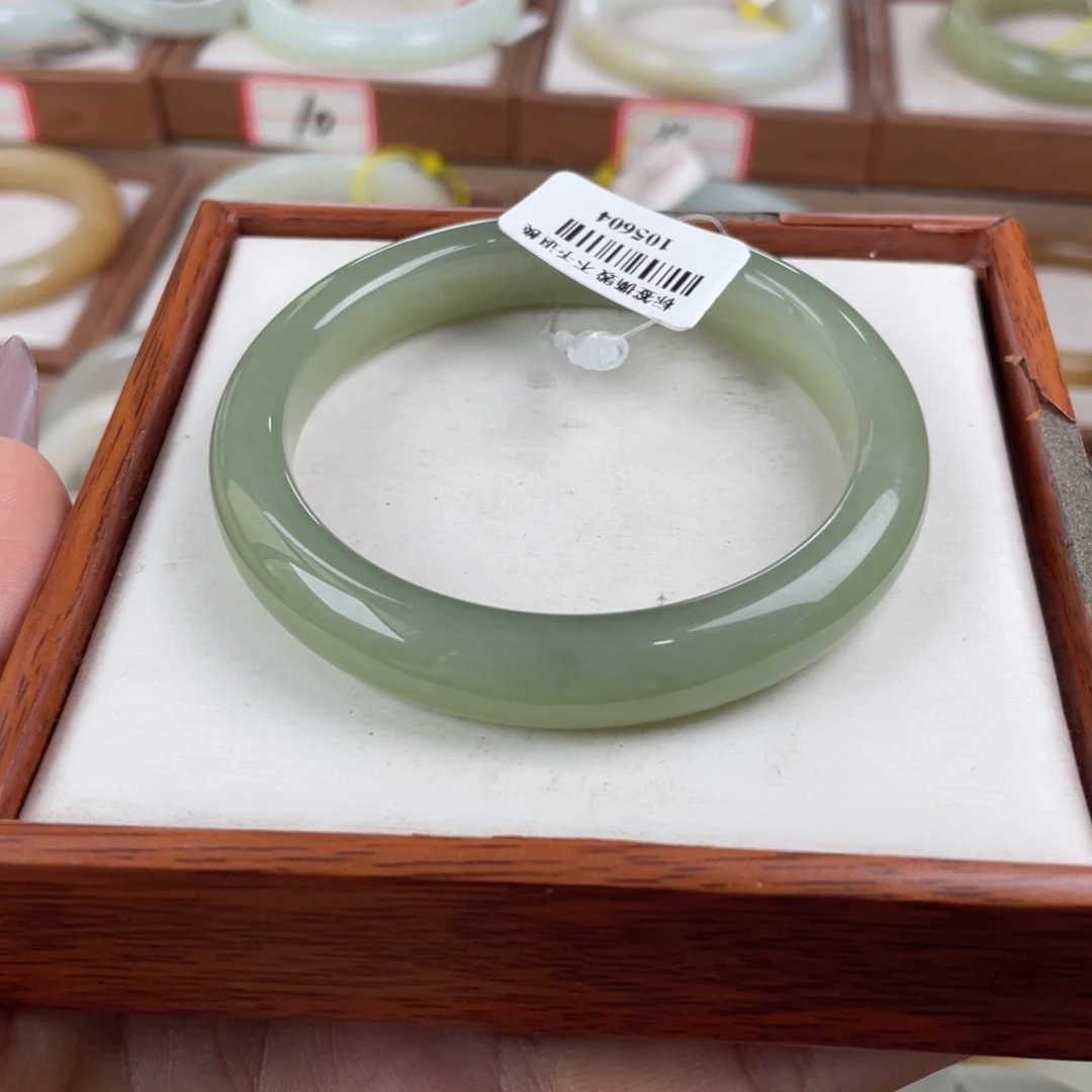 【闪购商品】和田玉手镯未镶嵌55.7