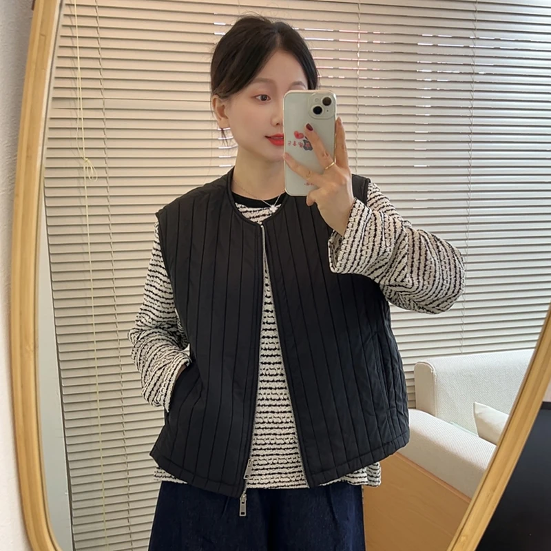 秋冬轻薄圆领夹棉马甲女休闲宽松百搭坑条棉马夹无袖背心坎肩外套