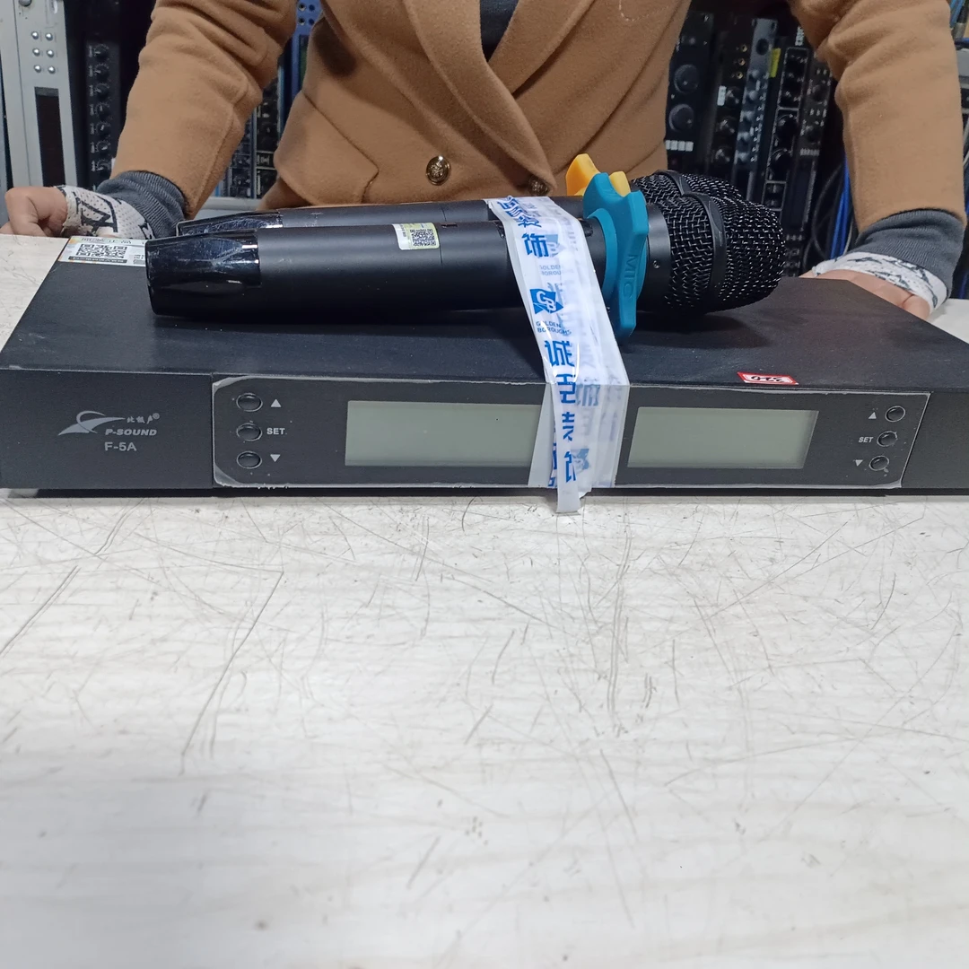 不包邮，正常使用，北无线话筒一套