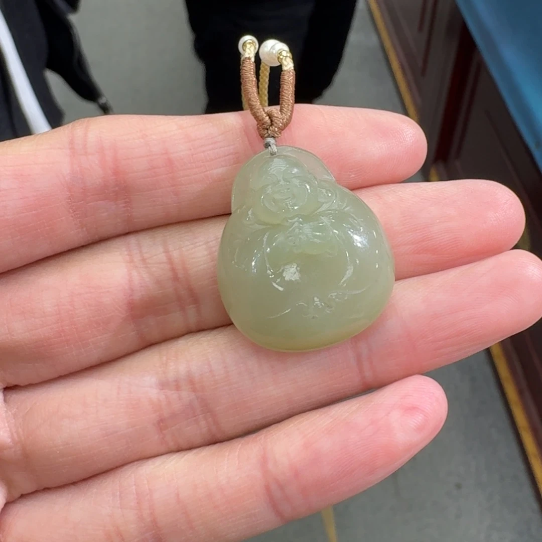 和田玉未镶嵌佛330宝哥青海料