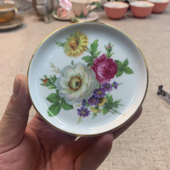 金瓷阁家的美丽瓷器