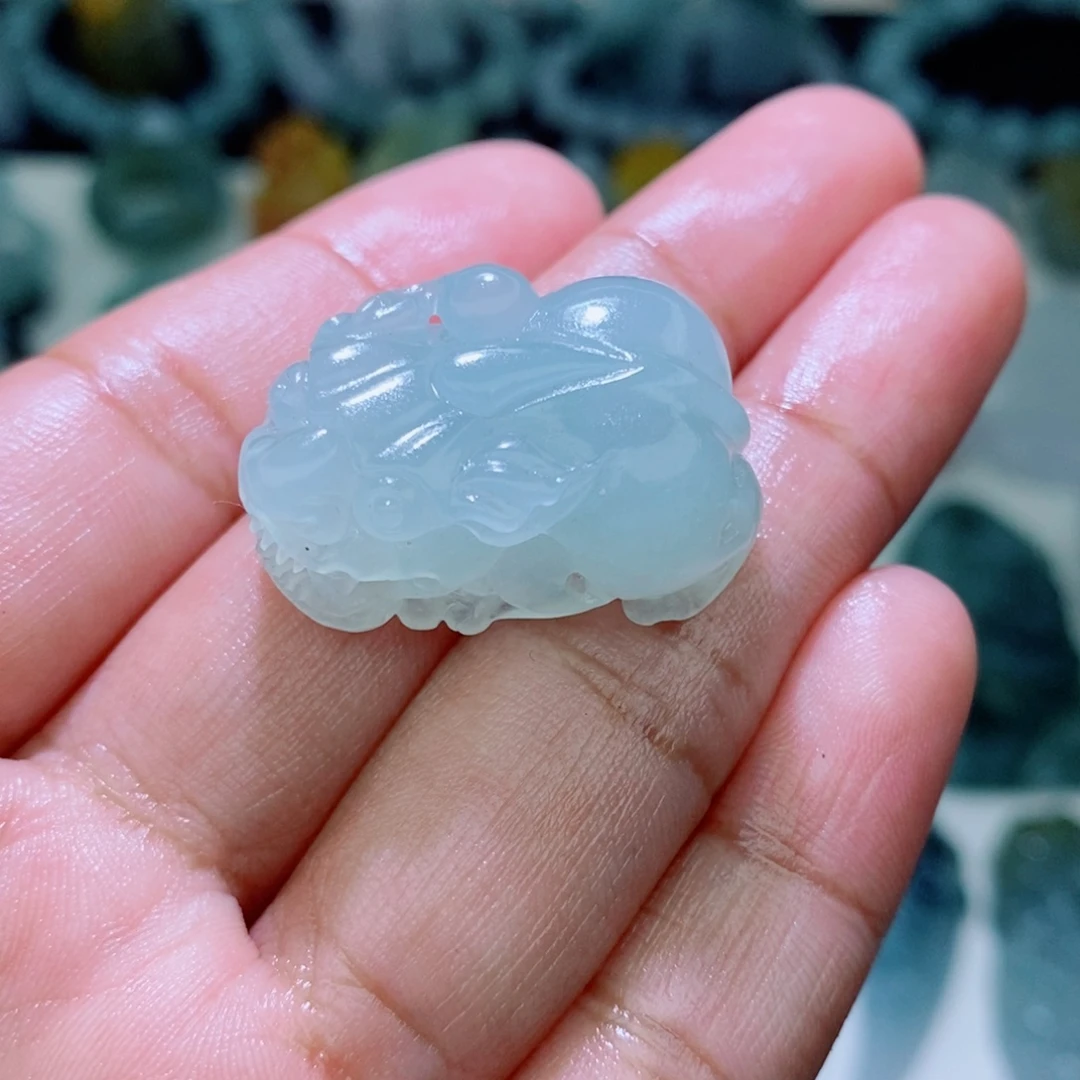 定制翡翠未镶嵌毛货抛光