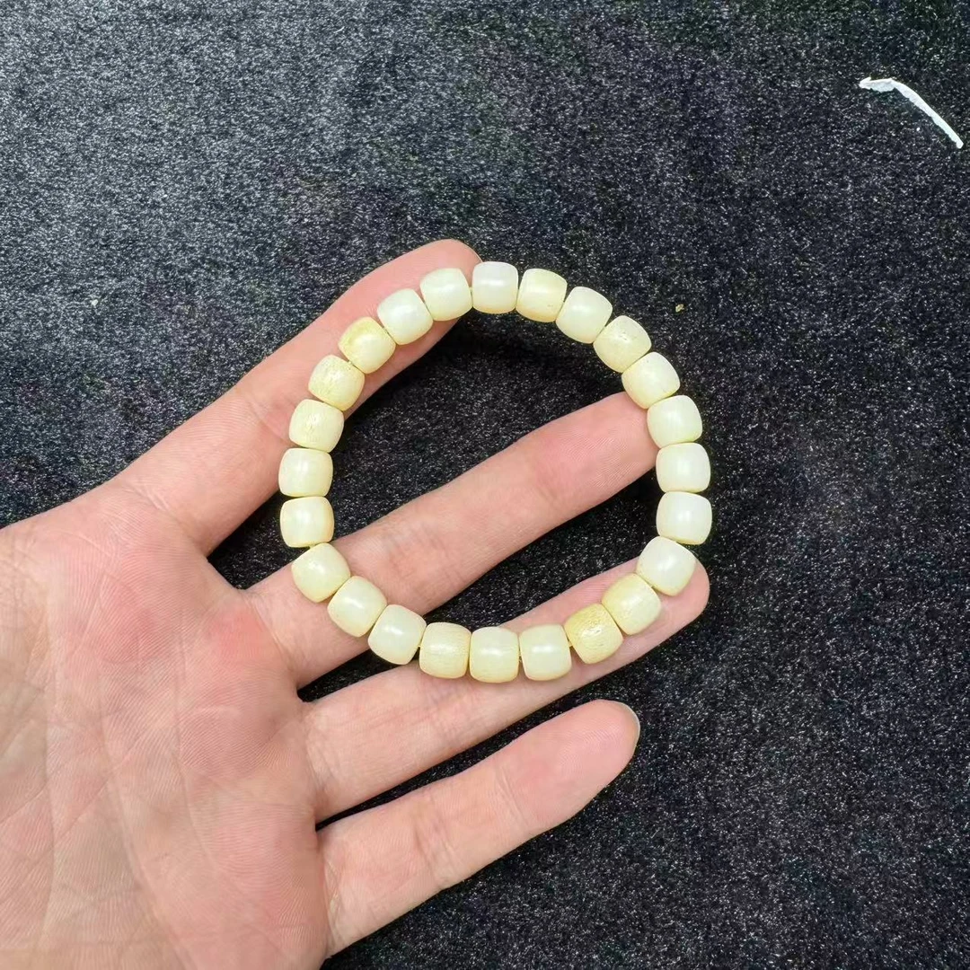 非金属羽毛手链 白色精品直切老型手串 J136—多样性发