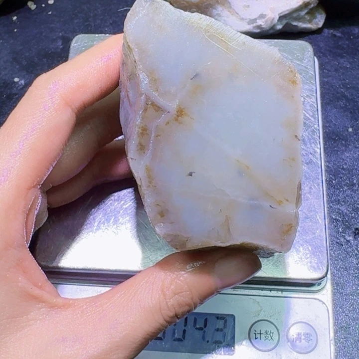 未镶嵌和田玉（糖玉）珠宝半成品