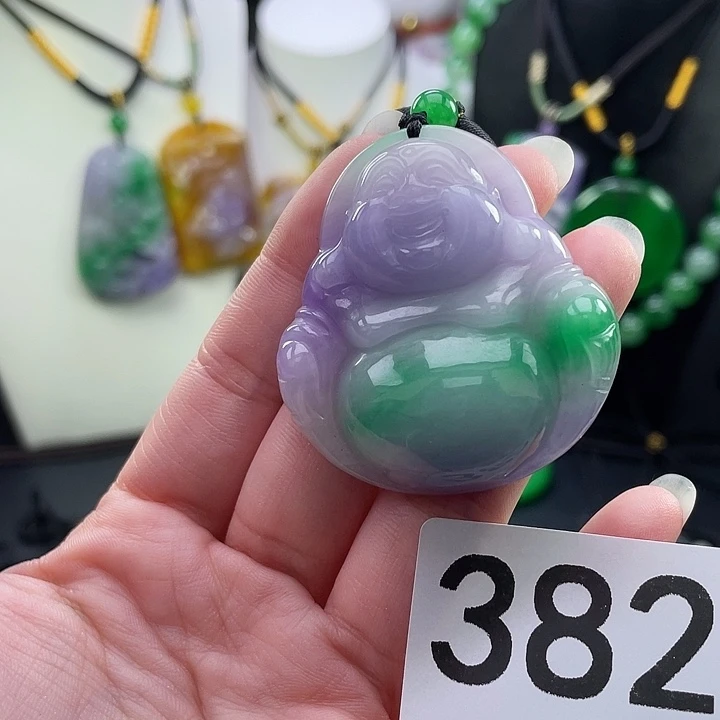 翡翠未镶嵌吊坠(赠链)