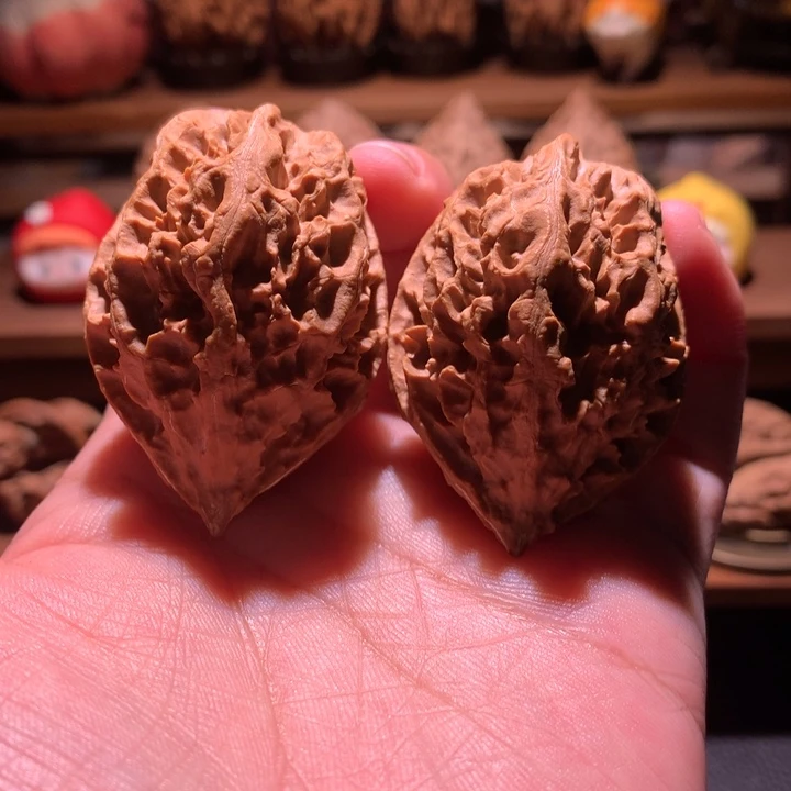 吊坠文玩核桃楸玥核4水尖