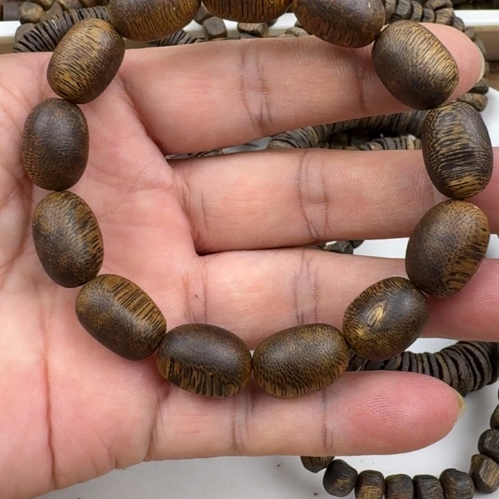 沉香手串乌身手串10克加