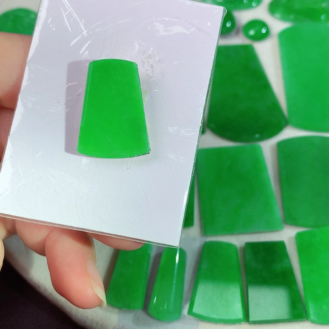 颈饰未镶嵌翡翠天然翡翠