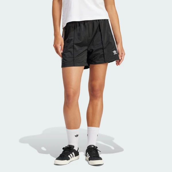 adidas/阿迪达斯三叶草『商城专属』女子复古穿搭运动短裤 IU2425
