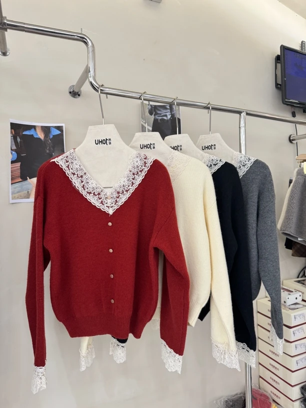 新品V领蕾丝针织衫