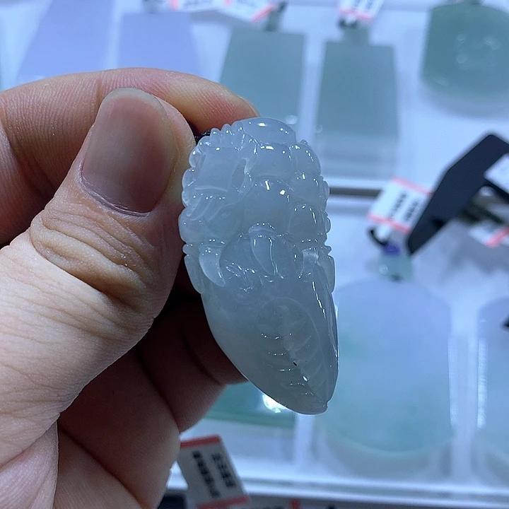 翡翠未镶嵌颈饰天然翡翠A货吊坠