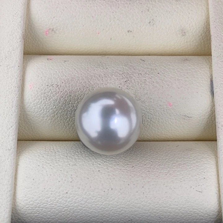 未镶嵌海水珍珠澳白裸珠正圆几乎无暇镜面强光12.4mm