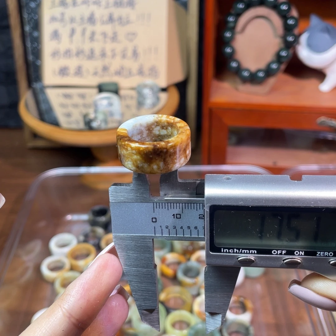 暮***星未镶嵌岫玉戒指120-17.1