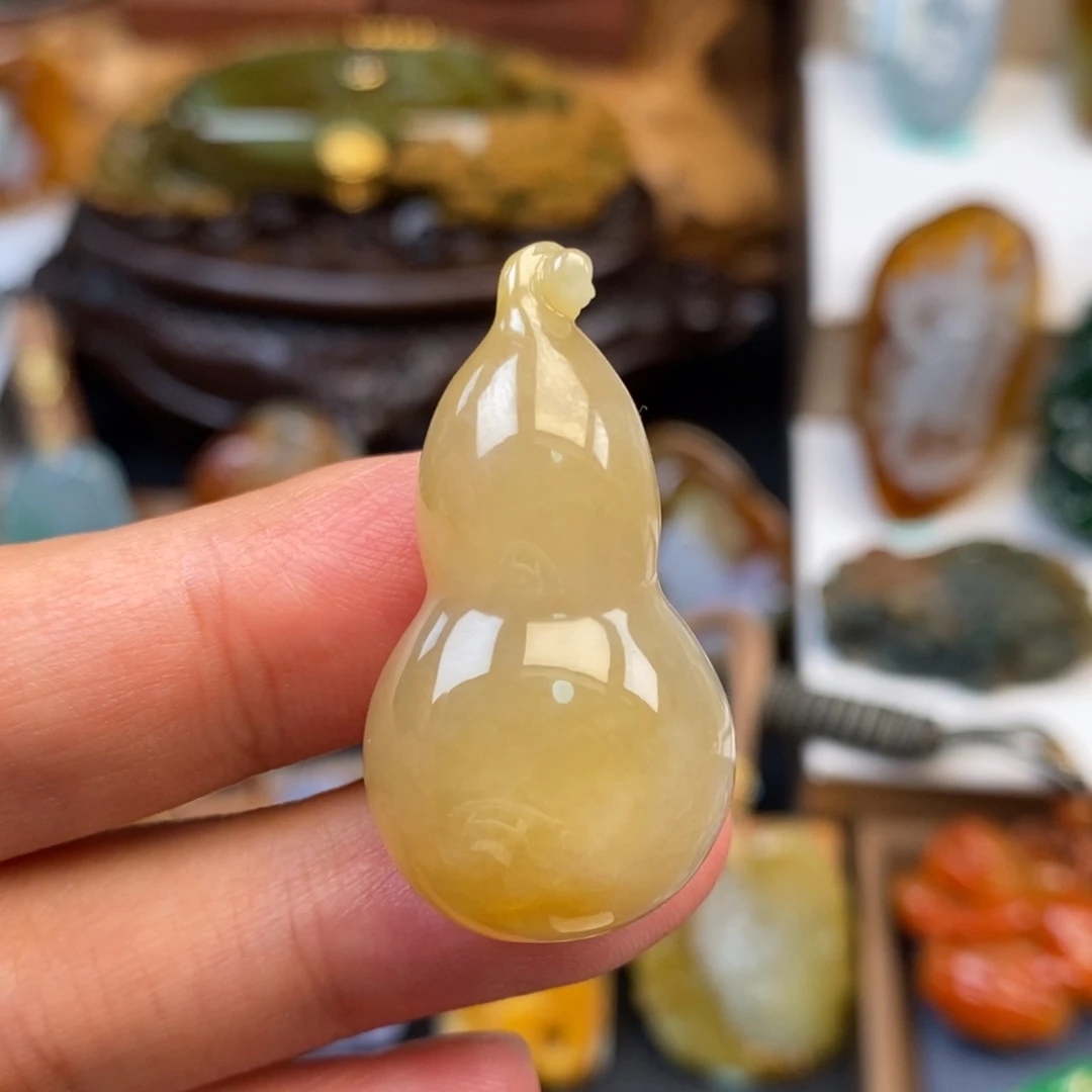 翡翠未镶嵌颈饰福禄