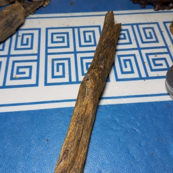 木质绿奇陆河树心油80克