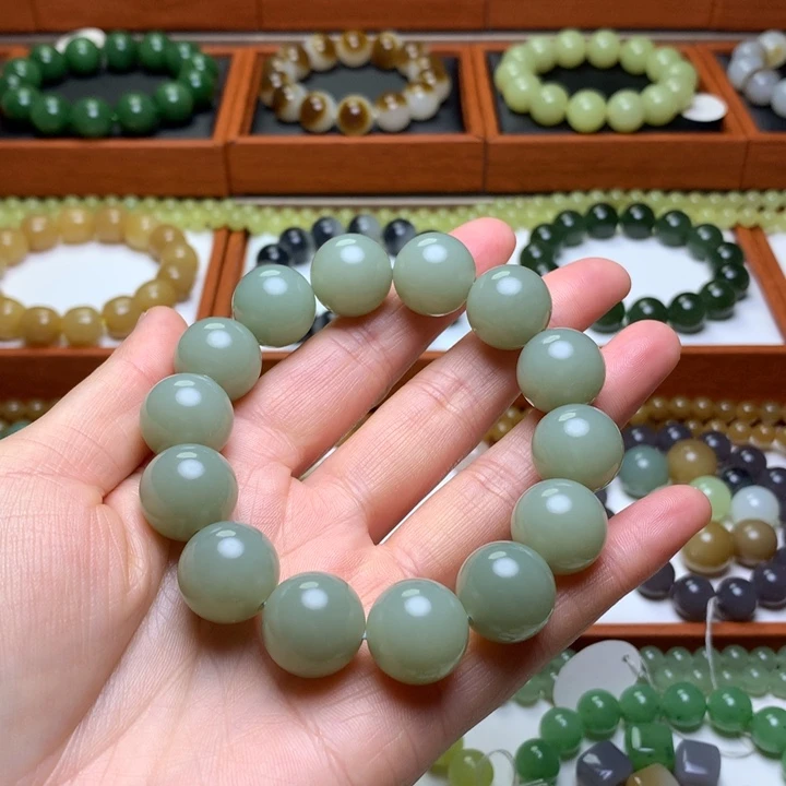 和田玉手串未镶嵌