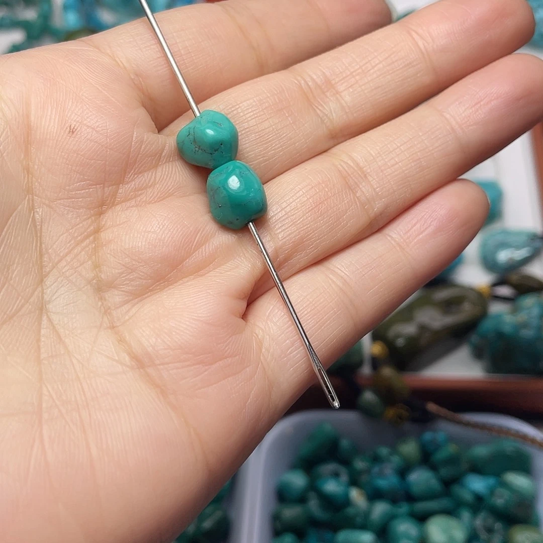 陈***心绿松石未镶嵌手链