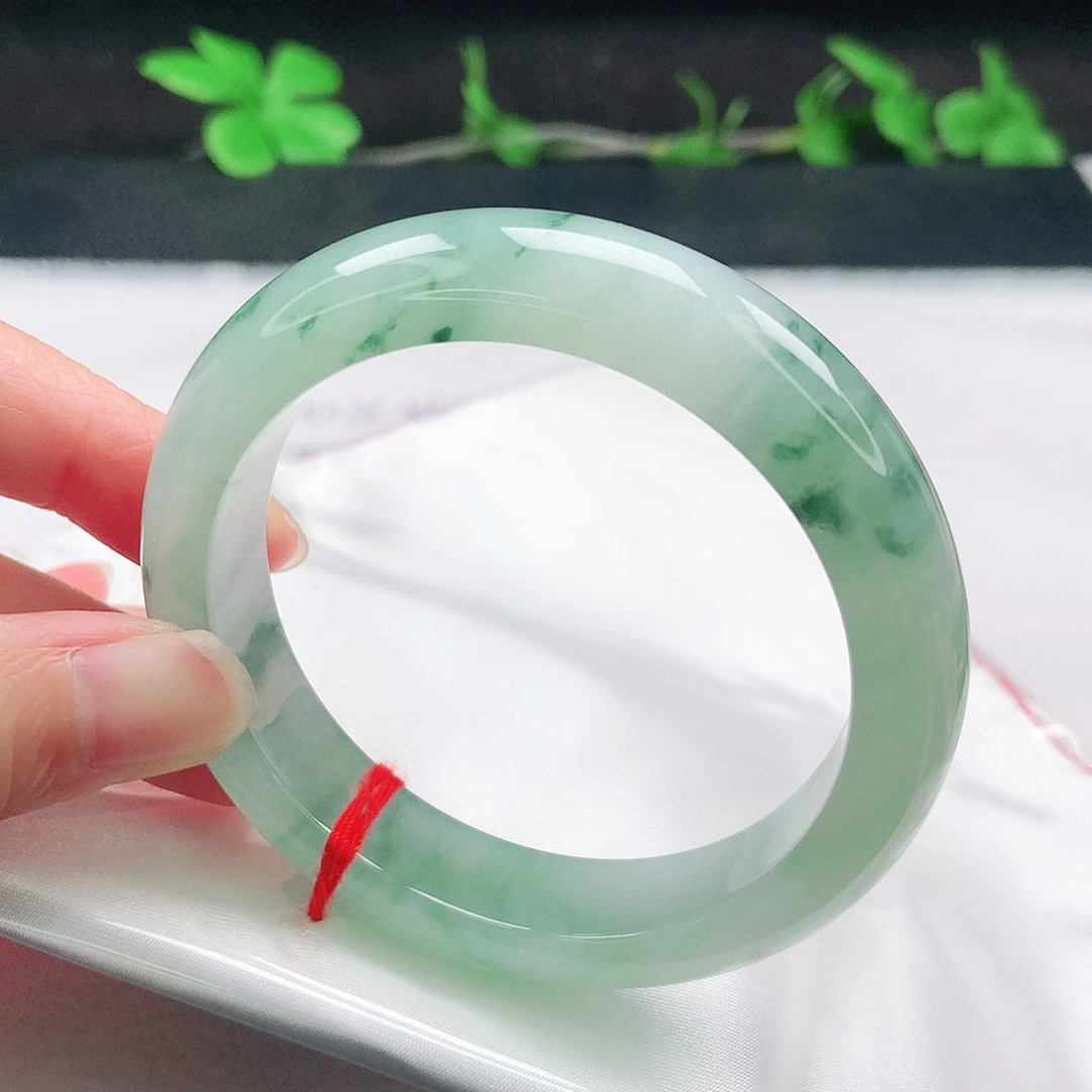 翡翠手镯未镶嵌55.5圈