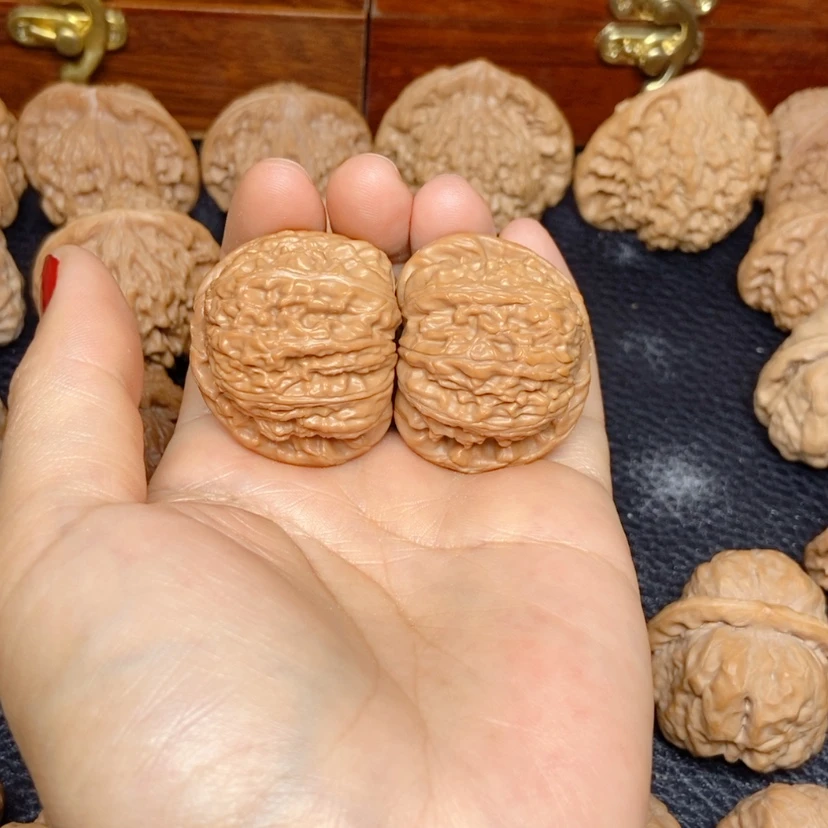 【闪购商品】文玩核桃吊坠嘟*白狮子37