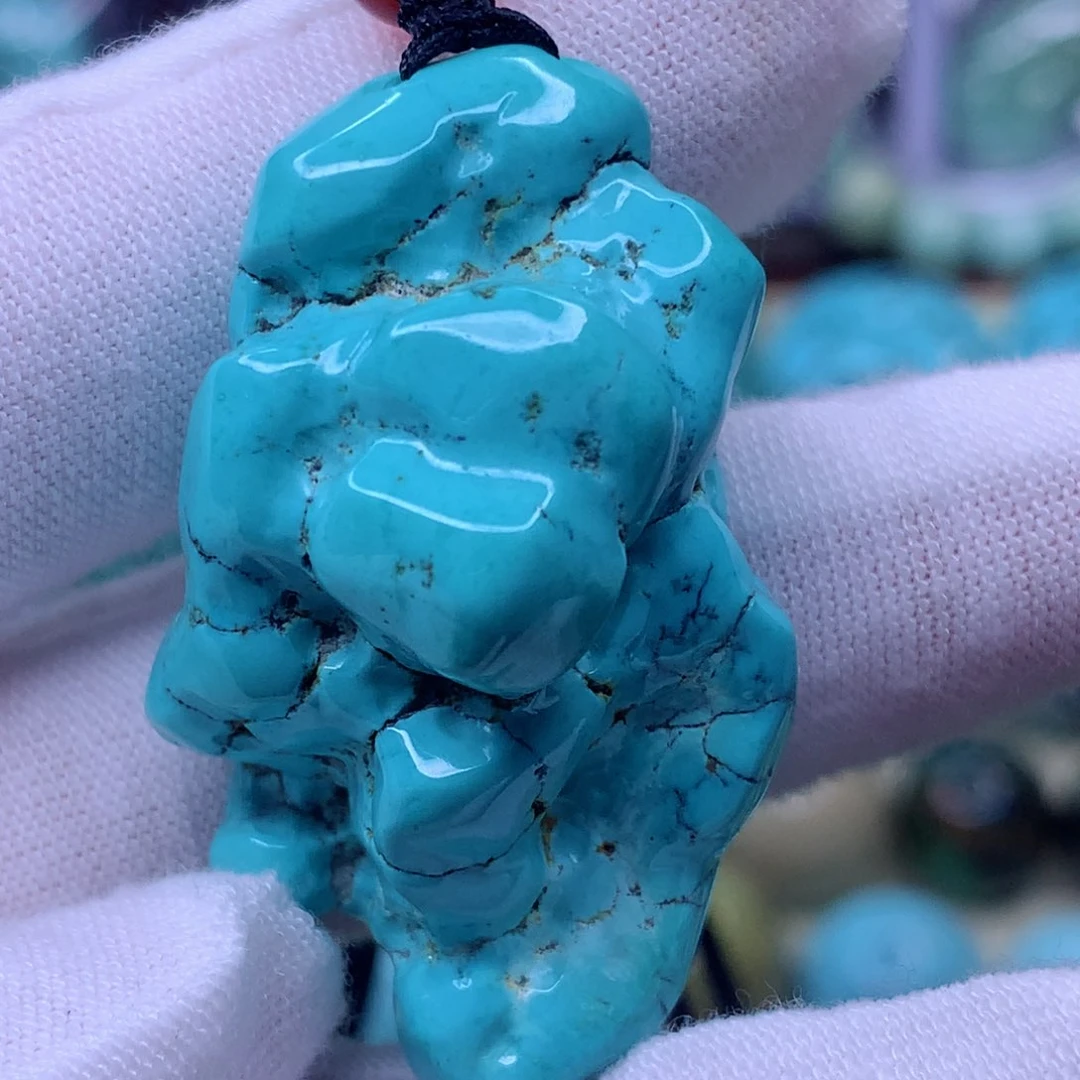 绿松石未镶嵌颈饰